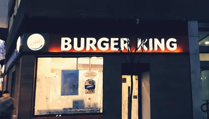 BURGER KING SPAIN vuelve a despedir a su plantilla por estar enferma