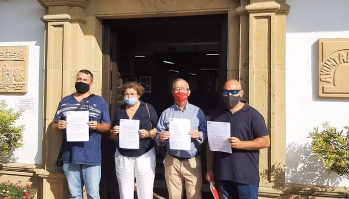 Sindicatos presentan en el Ayuntamiento de Marbella las alegaciones al PGOU en defensa del mantenimiento del suelo hotelero