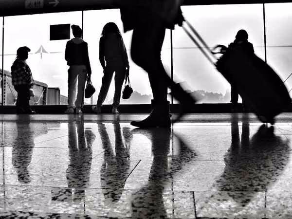 La Comisión Paritaria del ALEH acuerda la subrogación en los trabajadores de Hostelería de los aeropuertos y estaciones de ferrocarril